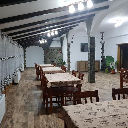 Casa Luca Hotel Simbata de Sus Exterior photo